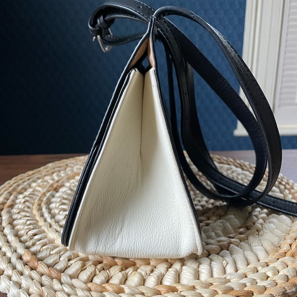 Pixie Mood Shoulder Bag 10/10 Vegan Faux Leather Business Office Zippered Trendy - Picture 2 of 8